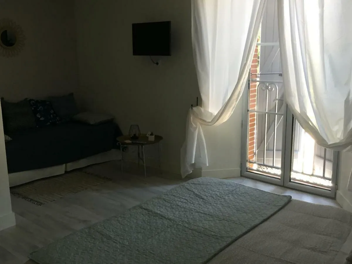 Domaine en castanet Bed and Breakfast Caraman 0*,  Francia