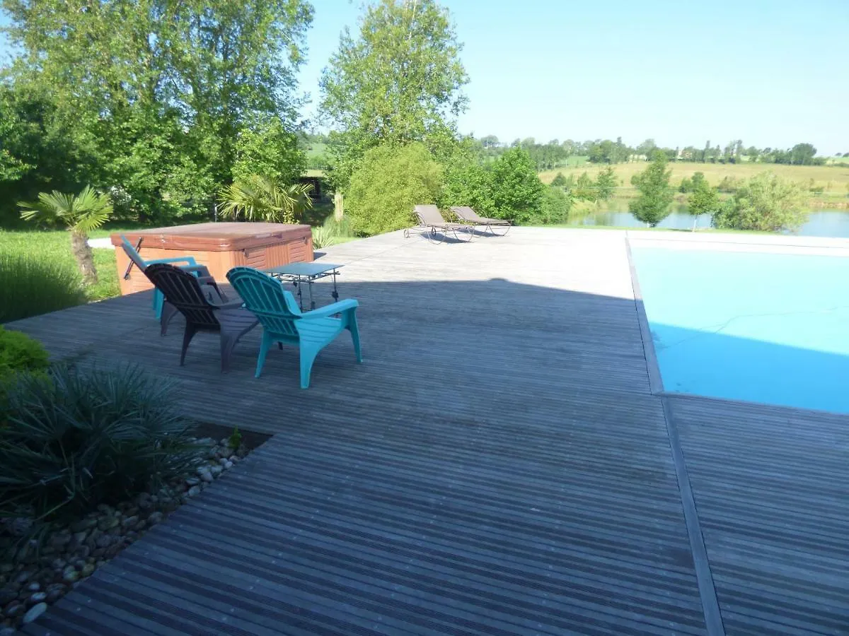 Domaine en castanet Bed and Breakfast Caraman